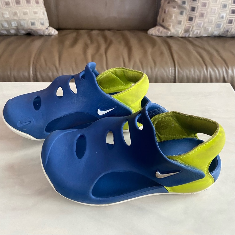 Blue and Green Nike Sunrays Protect 3 Velcro Shoes